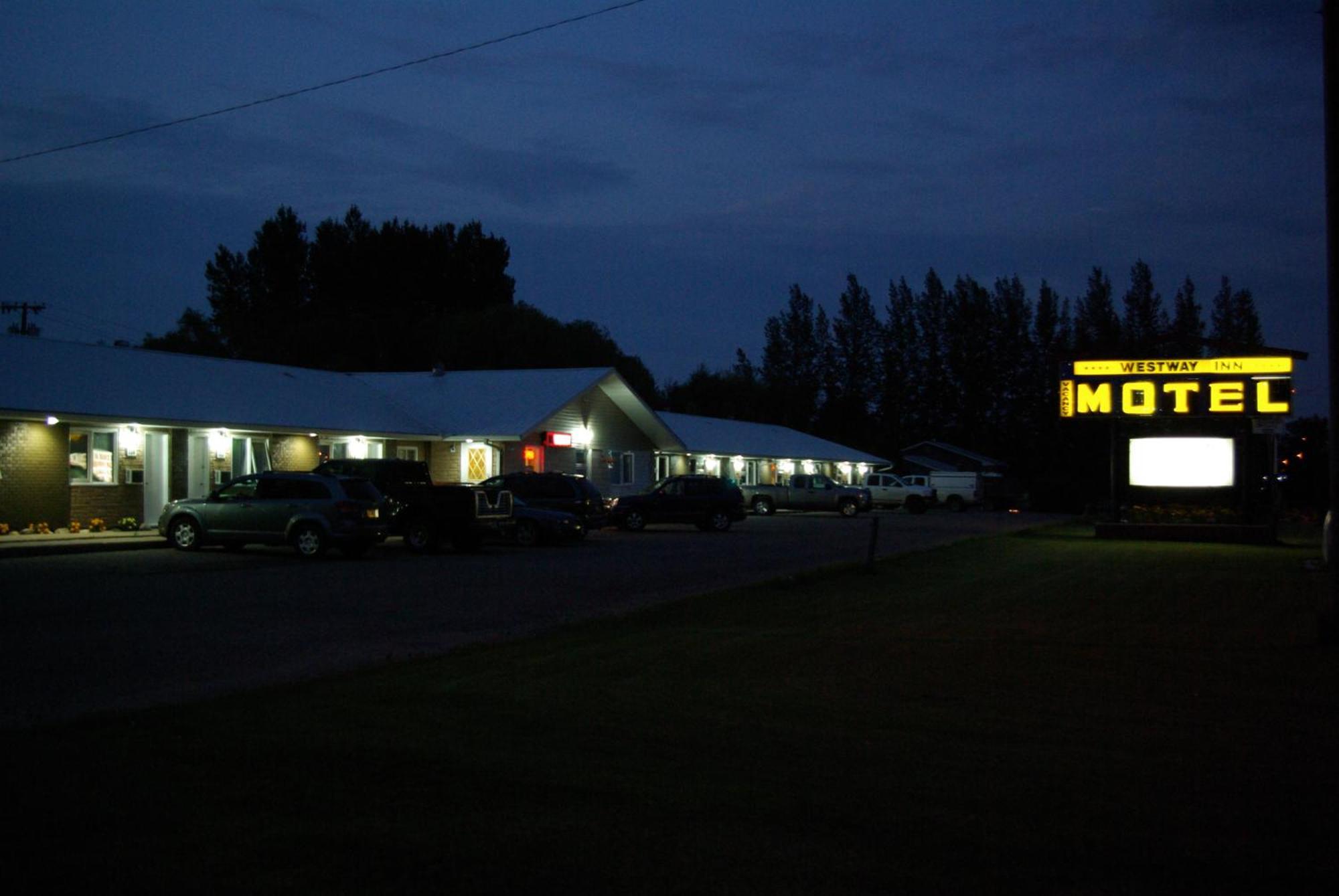 Westway Inn Motel Neepawa Екстер'єр фото