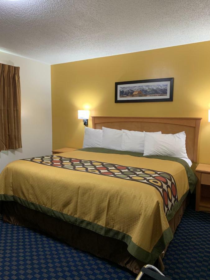 Westway Inn Motel Neepawa Екстер'єр фото