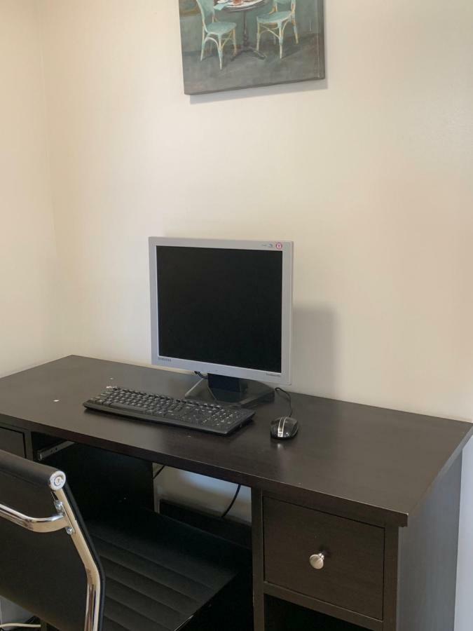Westway Inn Motel Neepawa Екстер'єр фото